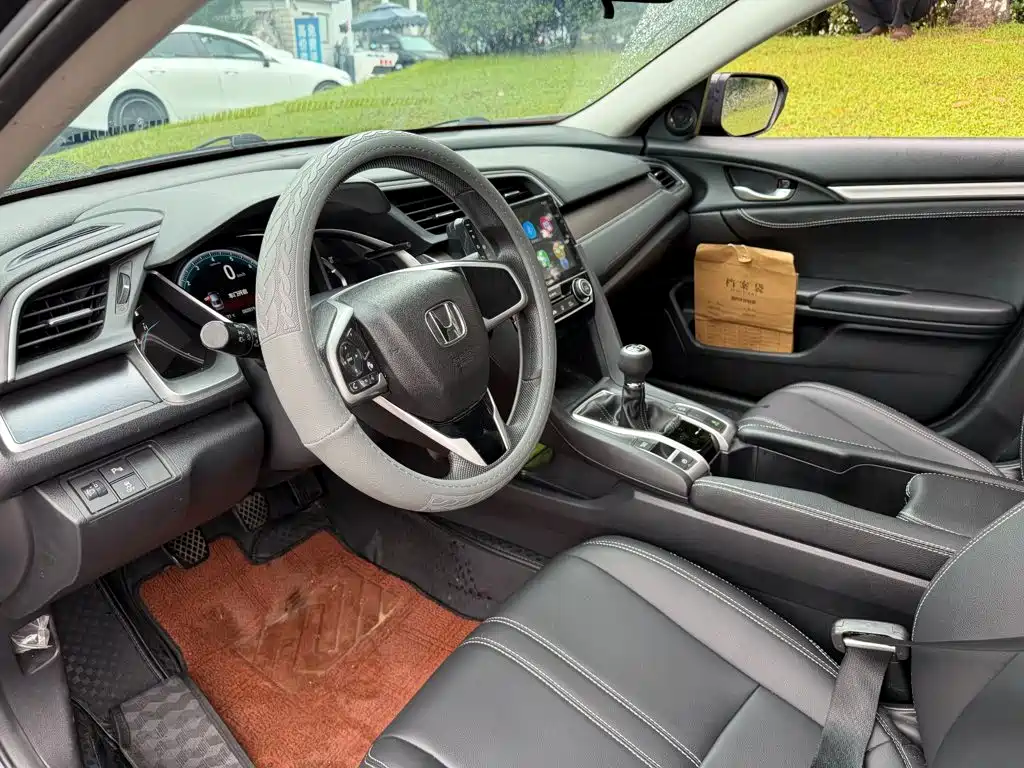 Honda Civic — миниатюра 7