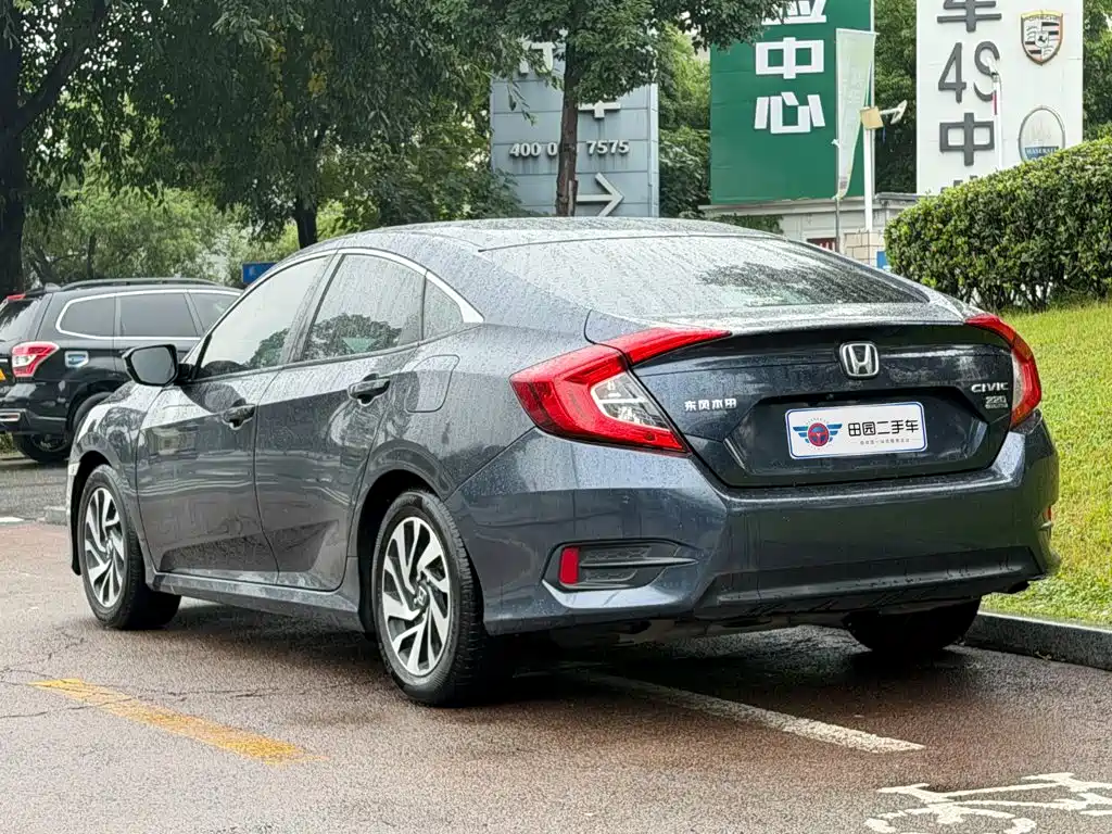 Honda Civic — миниатюра 4