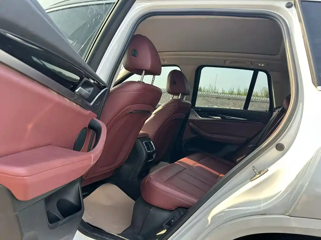BMW iX3 2024 Lead