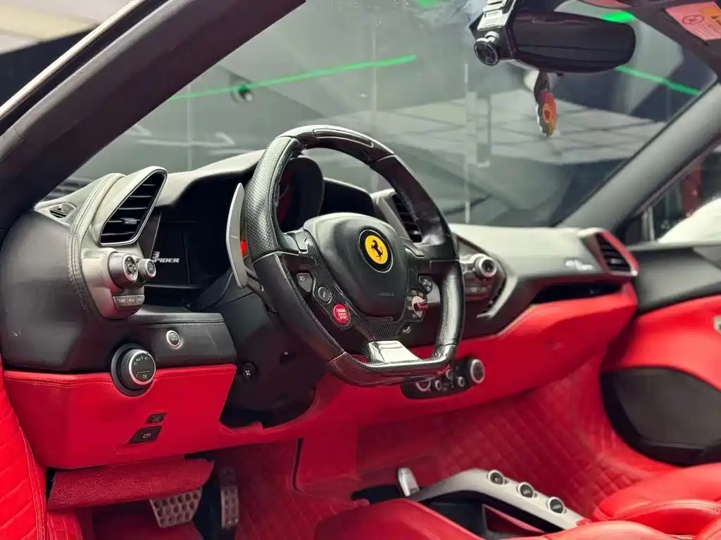 Ferrari 488 — миниатюра 4