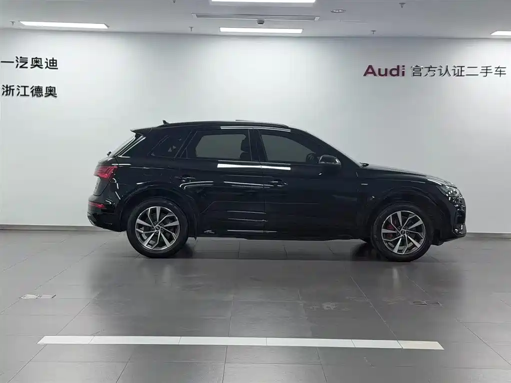 Audi Q5L 2024 40 TFSI Luxury