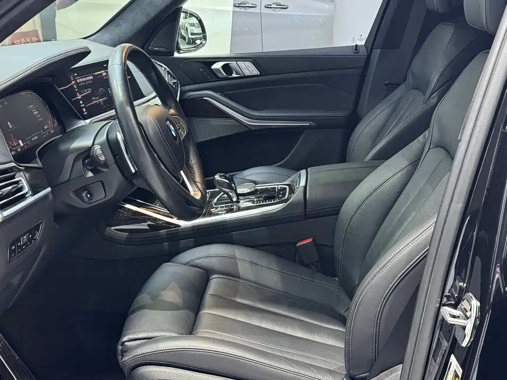 BMW X7 — миниатюра 13