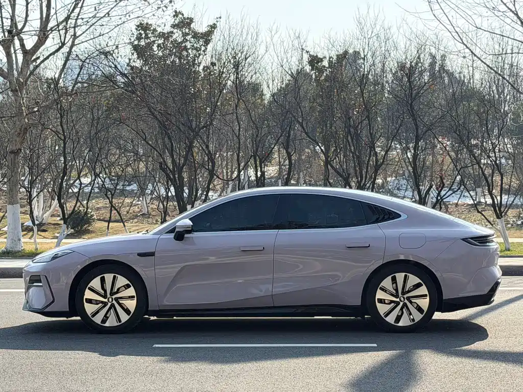 GEELY GALAXY GALAXY E8