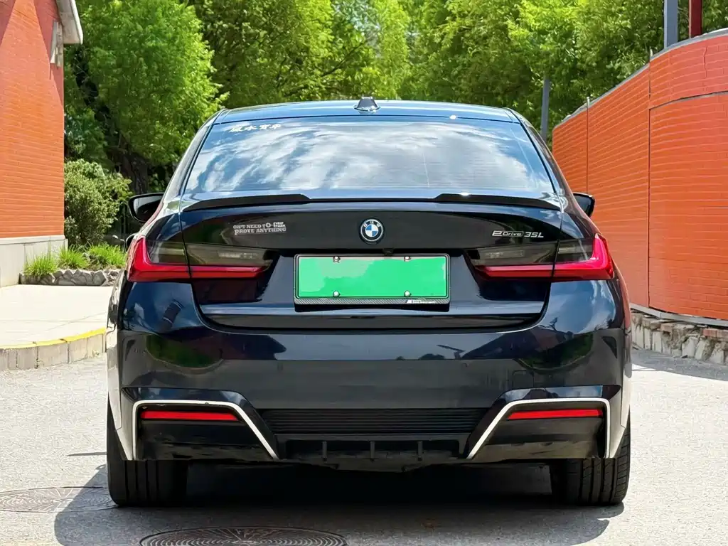 BMW i3 2022 eDrive 35 L