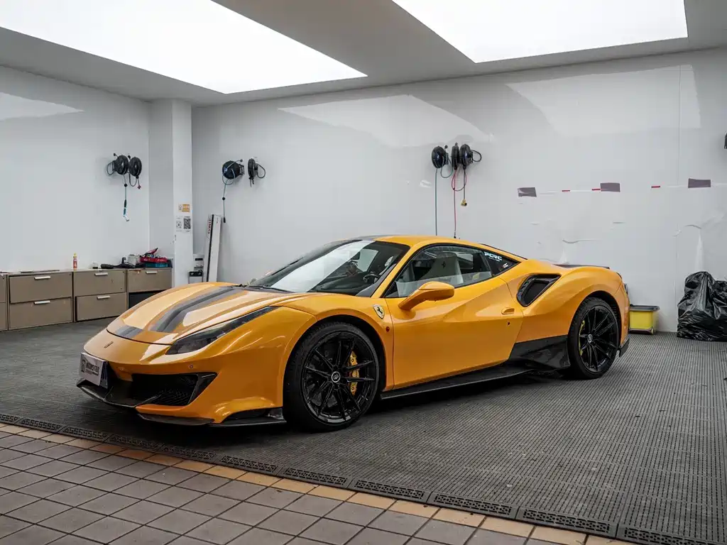 Ferrari 488 2015