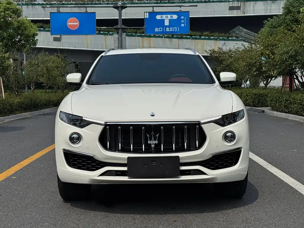 Maserati Levante — миниатюра 2