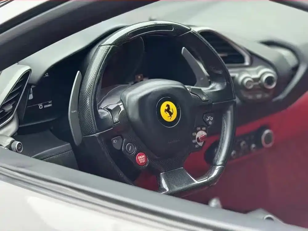 Ferrari 488 — миниатюра 5