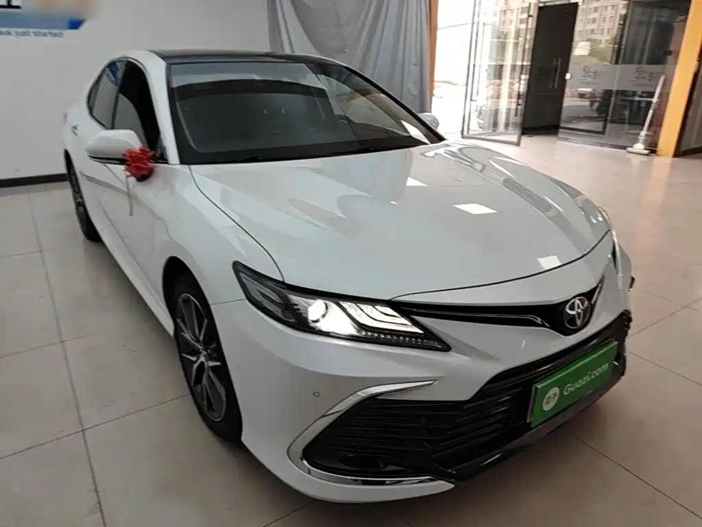 Toyota Camry — миниатюра 4