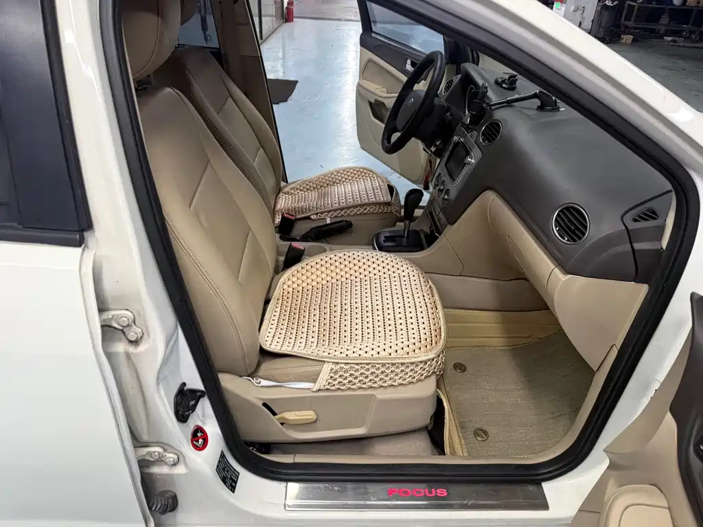 Ford Focus — миниатюра 13