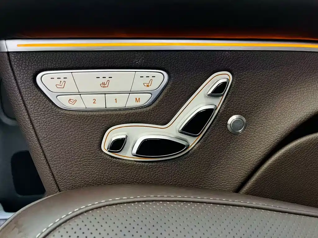 Mercedes-Benz V-Class — миниатюра 15