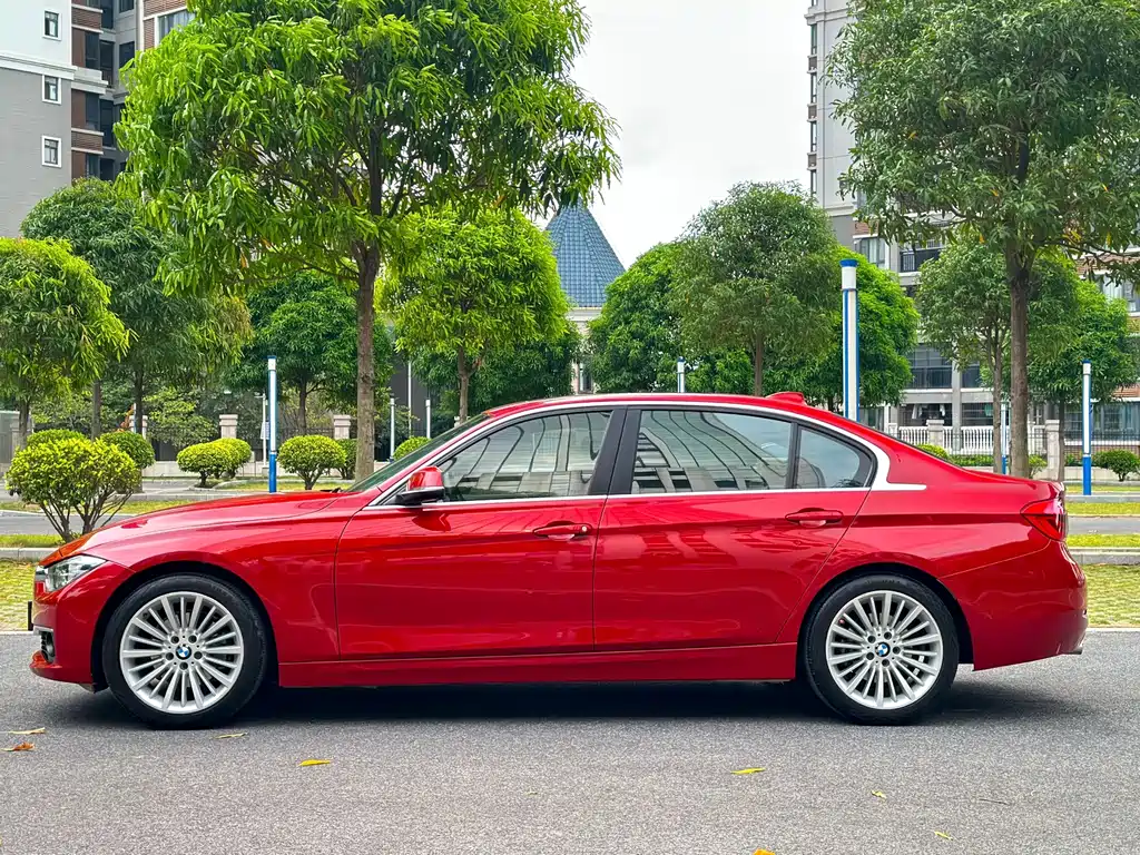 BMW 3 Series — миниатюра 4