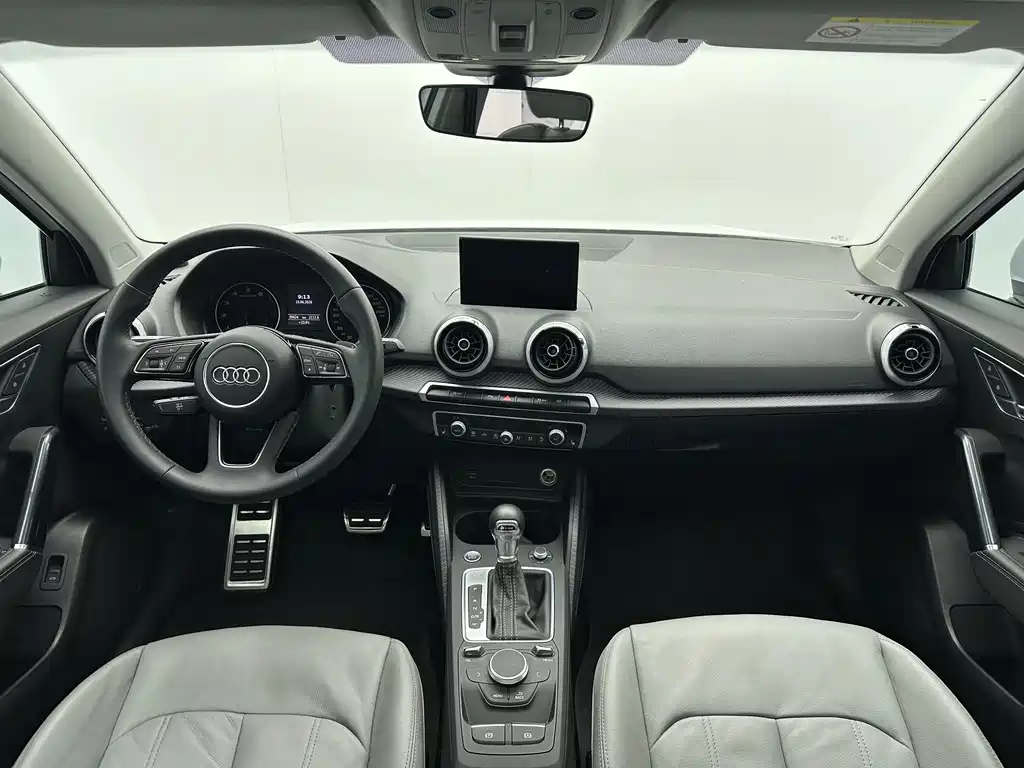 Audi Q2L 2022 35 TFSI Fashion