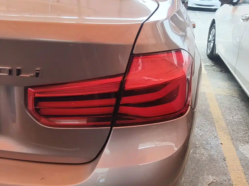 BMW 3 Series — миниатюра 8