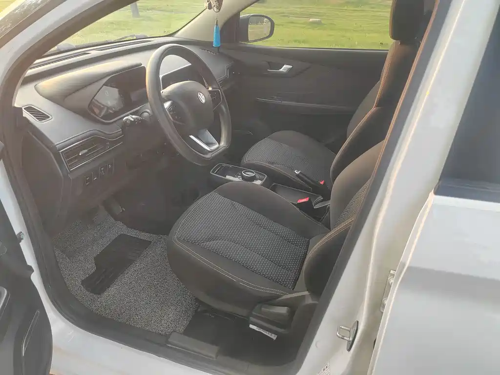Dongfeng EV YOUNG Guang Xiaoxin — миниатюра 19