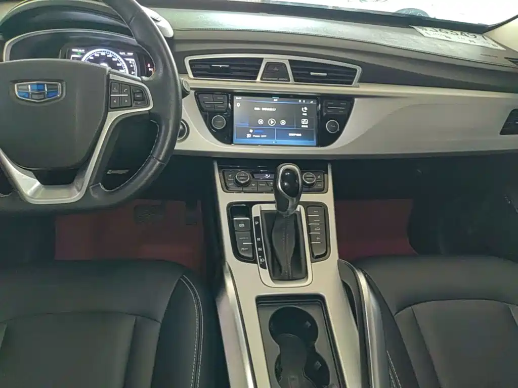 Geely Boyue — миниатюра 13