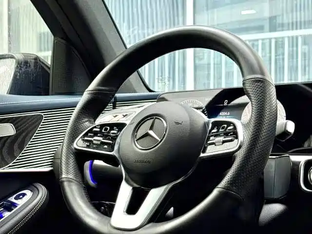 Mercedes-Benz EQC — миниатюра 3