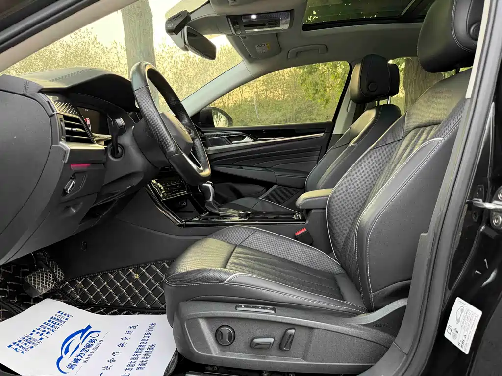 Volkswagen Passat 2021 330TSI Luxury