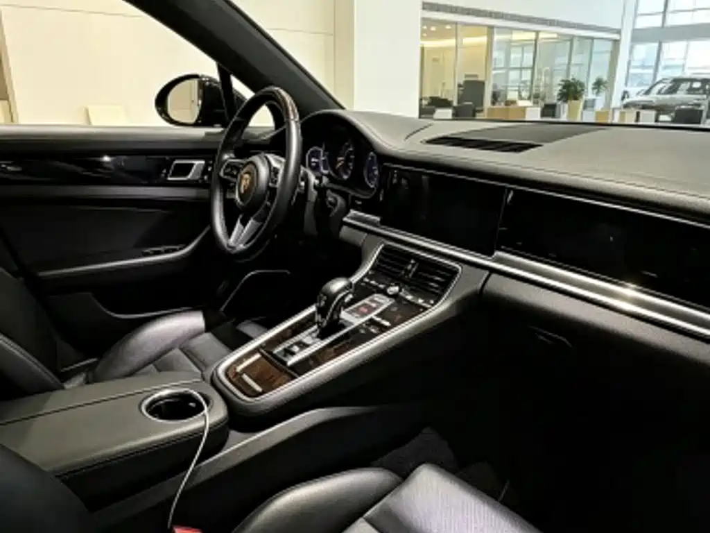 Porsche Panamera — миниатюра 5