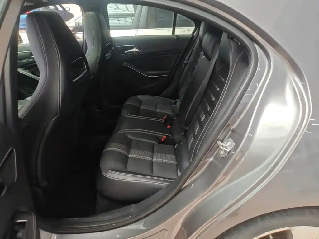 Mercedes-Benz A-Class (Import) — миниатюра 17