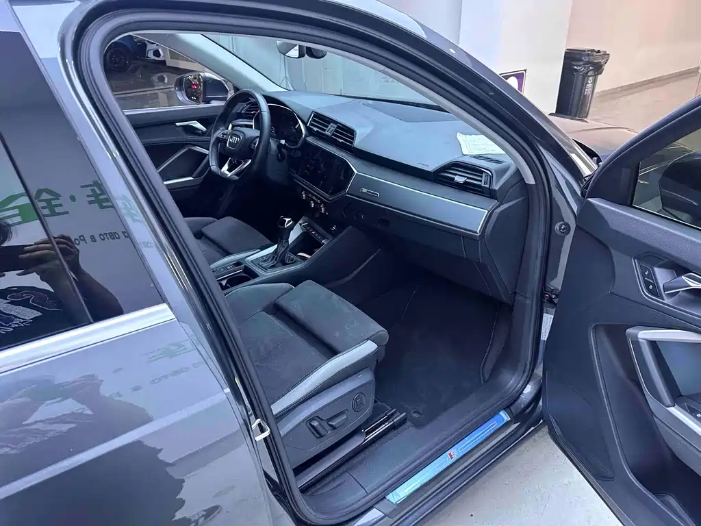 Audi Q3 — миниатюра 11