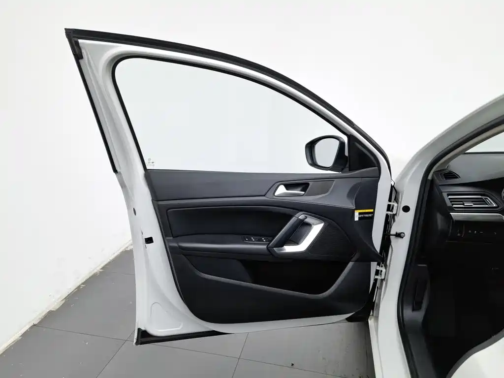 Peugeot 408 — миниатюра 8