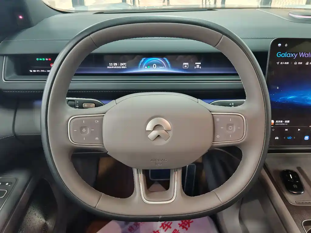 NIO ES8 — миниатюра 11