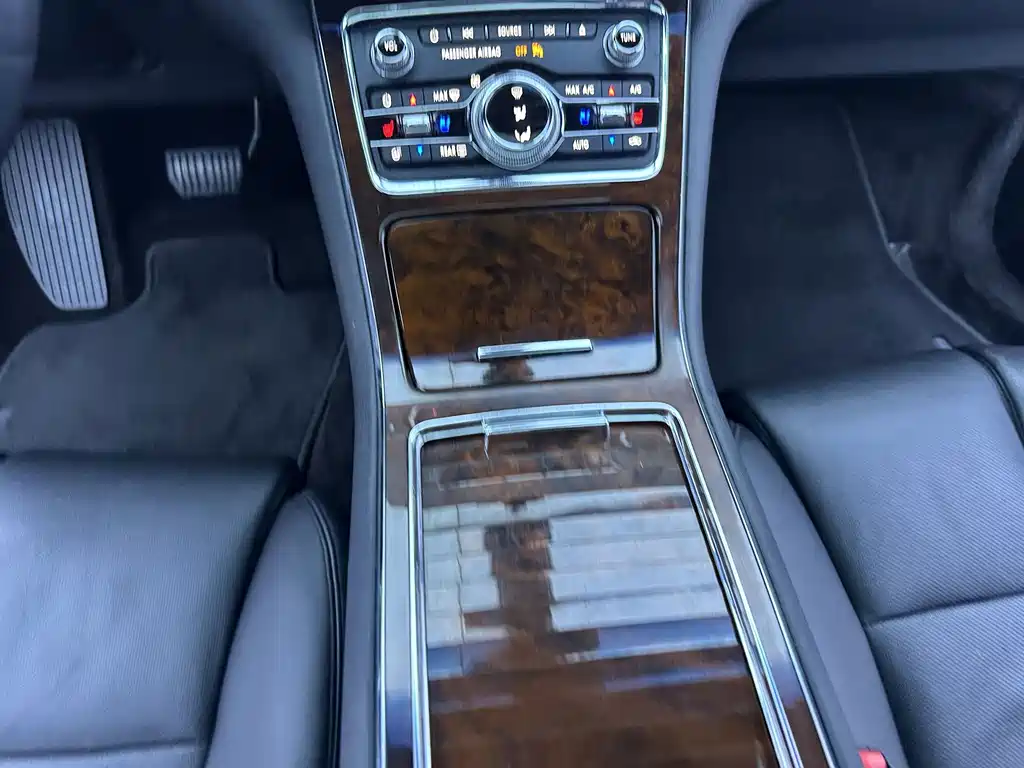 Lincoln Continental — миниатюра 25
