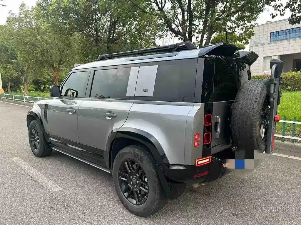 Land Rover Land Rover Defender 2021 110 P400 SE