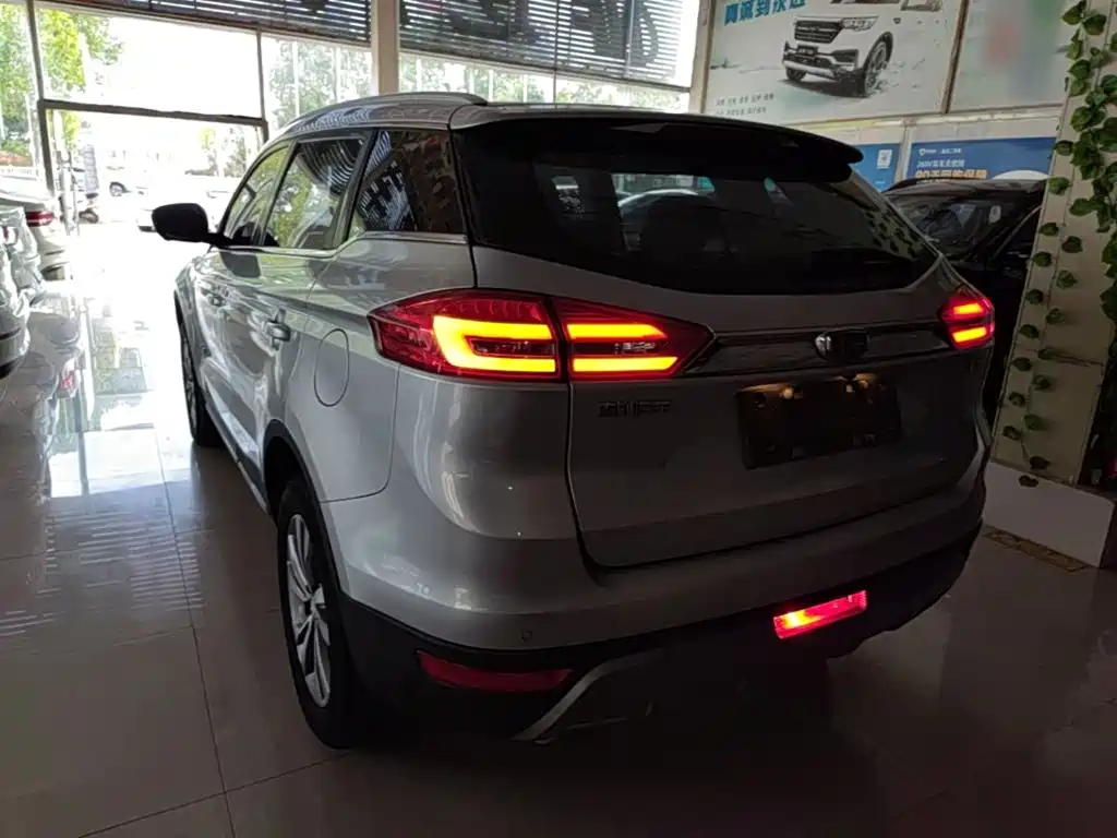Geely Boyue — миниатюра 5