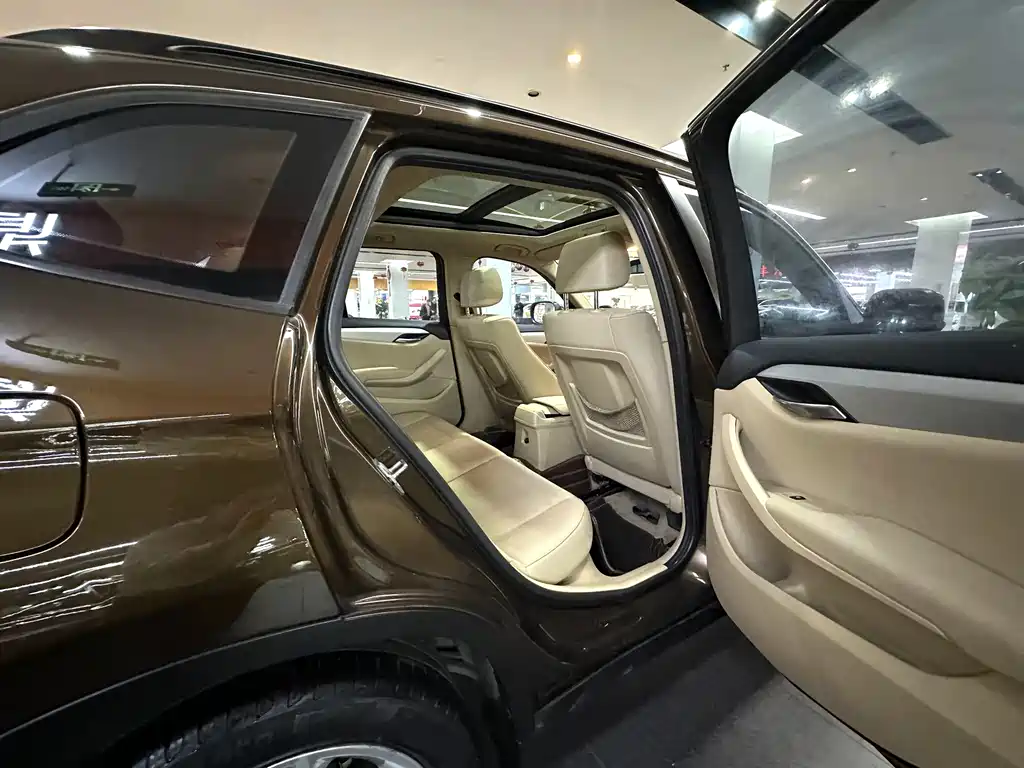 BMW X1 — миниатюра 18