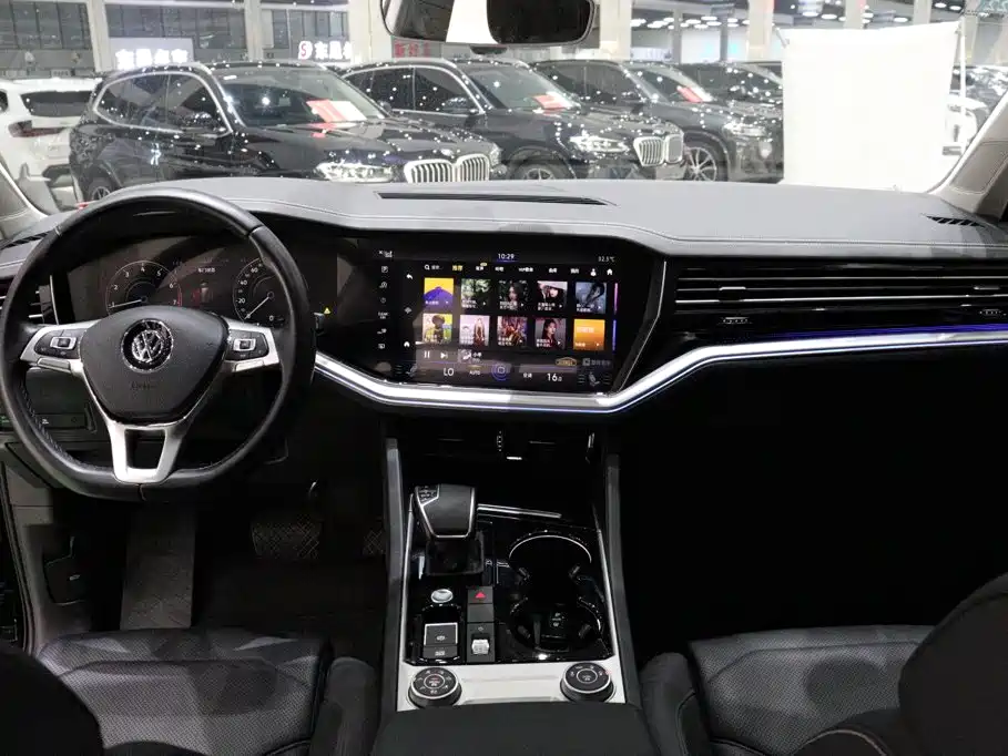 Volkswagen Touareg 2021 2.0TSI
