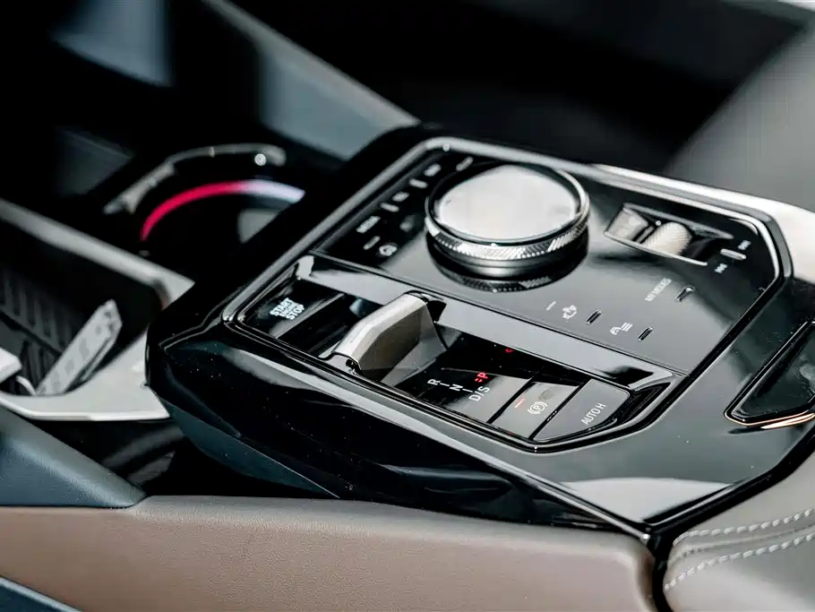 BMW 5 Series — миниатюра 14