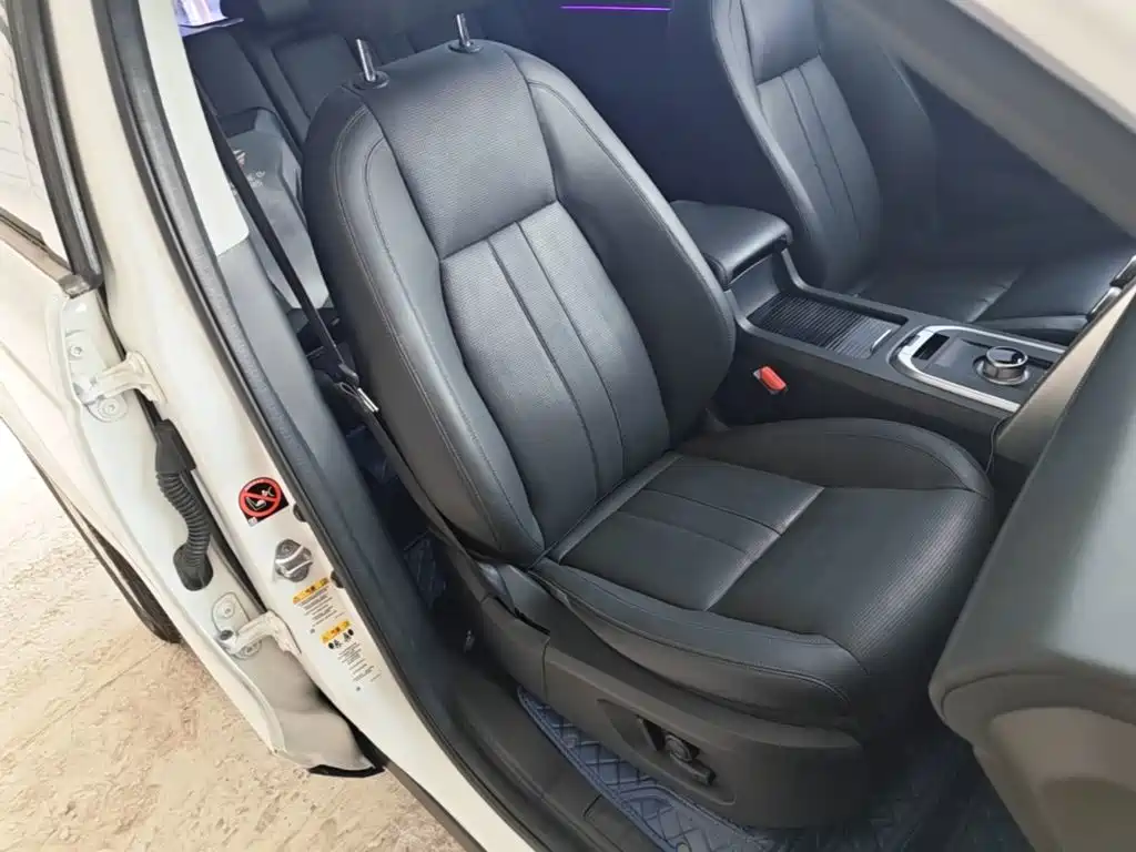Land Rover Discovery Sport — миниатюра 25