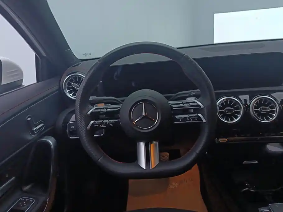 Mercedes-Benz A-Class — миниатюра 15