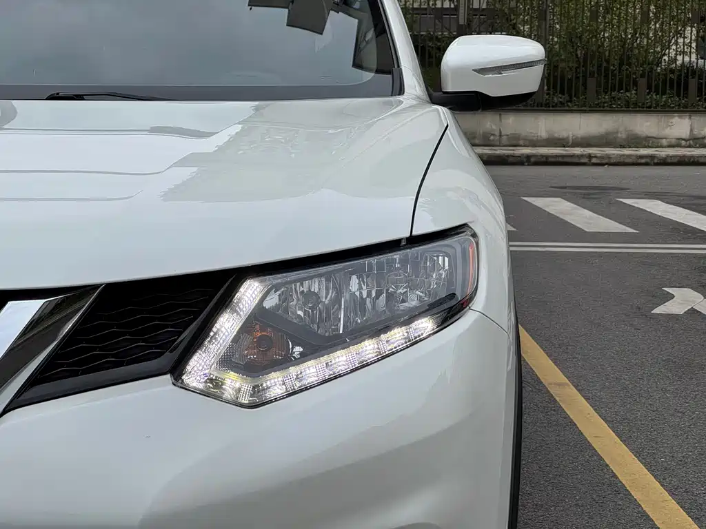 Nissan X-Trail — миниатюра 4
