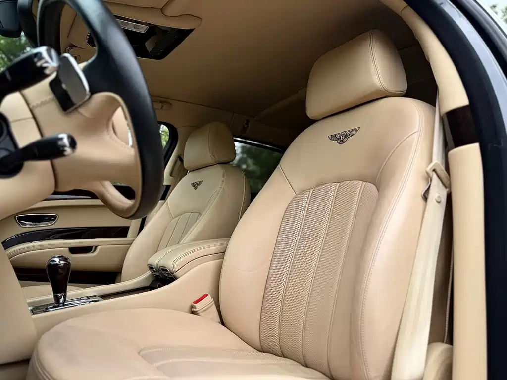Bentley Mulsanne — миниатюра 12