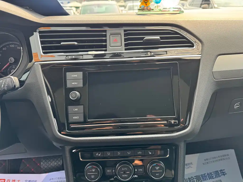 Volkswagen Tiguan L — миниатюра 7