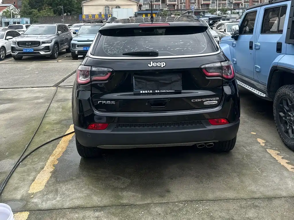 Jeep Compass — миниатюра 8