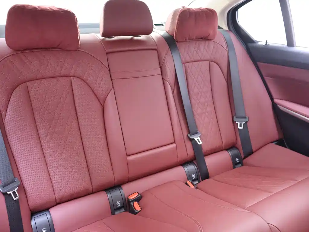BMW 3 Series — миниатюра 23