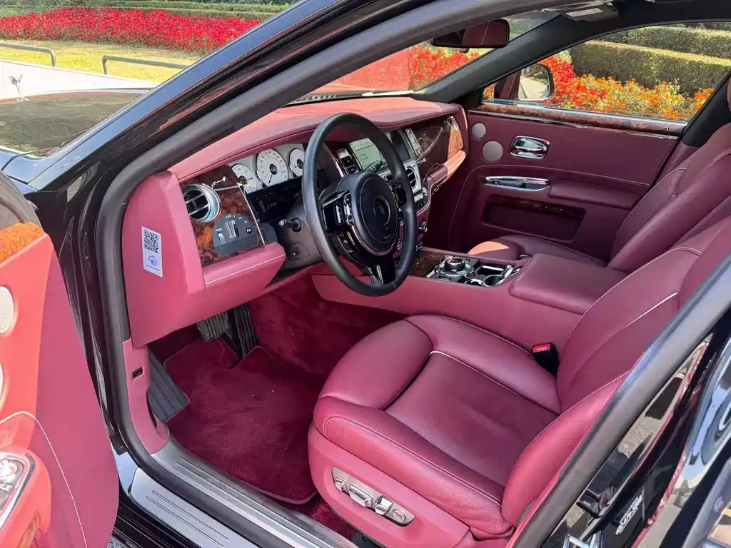 Rolls-Royce Ghost — миниатюра 6