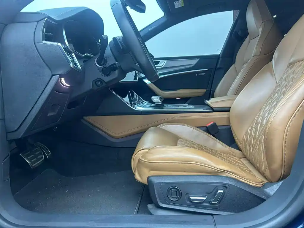 Audi A7L — миниатюра 4