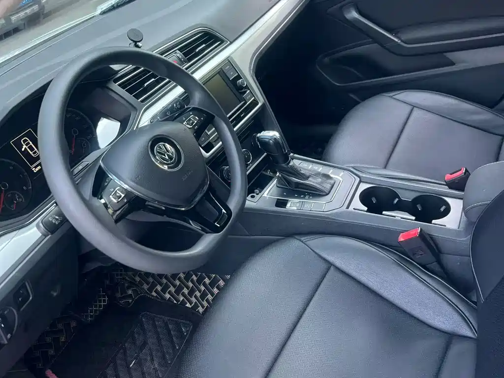 Volkswagen Lamando — миниатюра 4