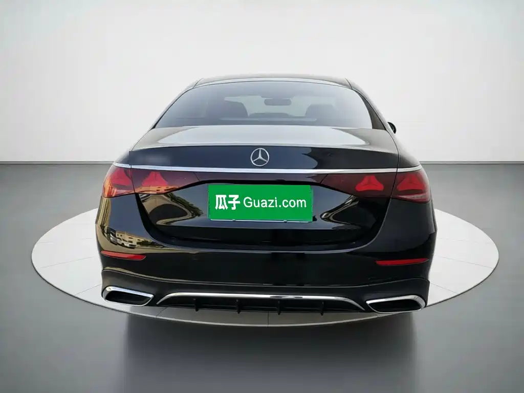 Mercedes-Benz E-Class — миниатюра 3