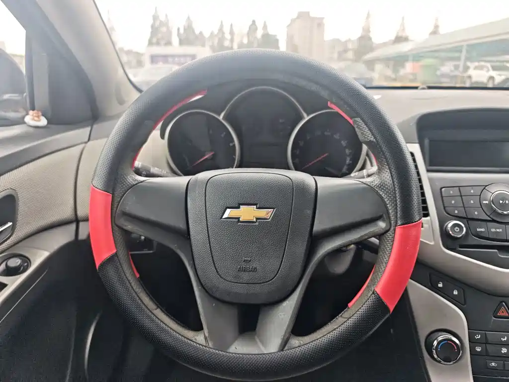 Chevrolet Cruze — миниатюра 14