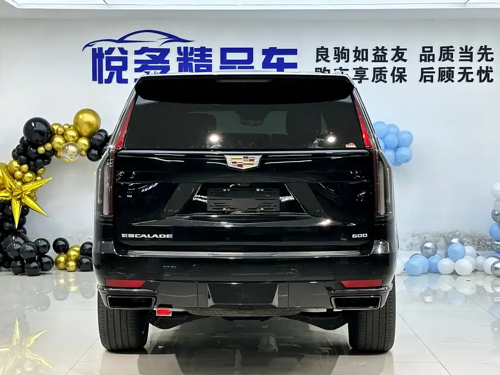 Cadillac Escalade — миниатюра 8