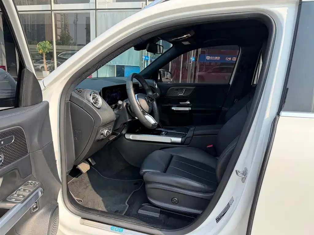 Mercedes-Benz EQB — миниатюра 14