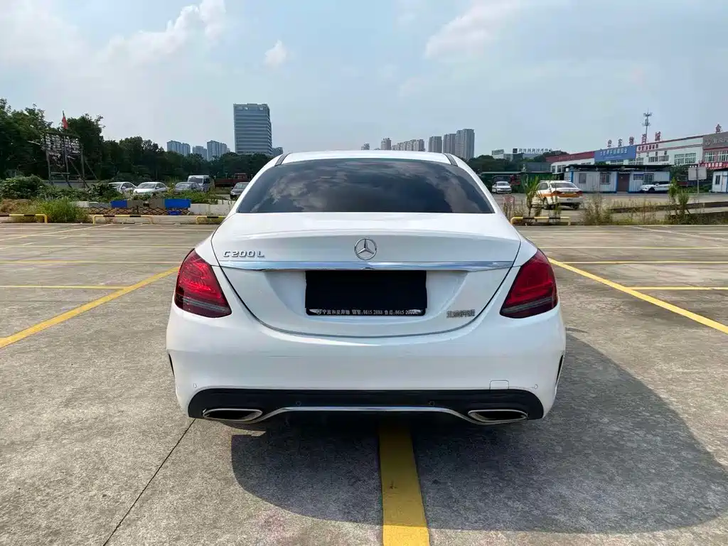 Mercedes-Benz C-Class — миниатюра 12