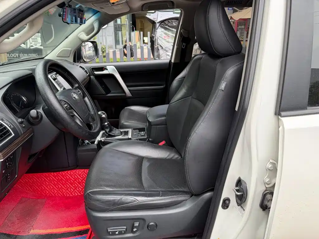 Toyota Prado — миниатюра 8