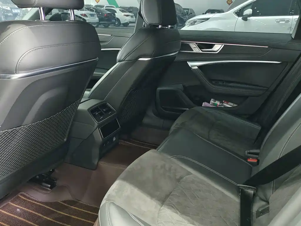 Audi A6L — миниатюра 9