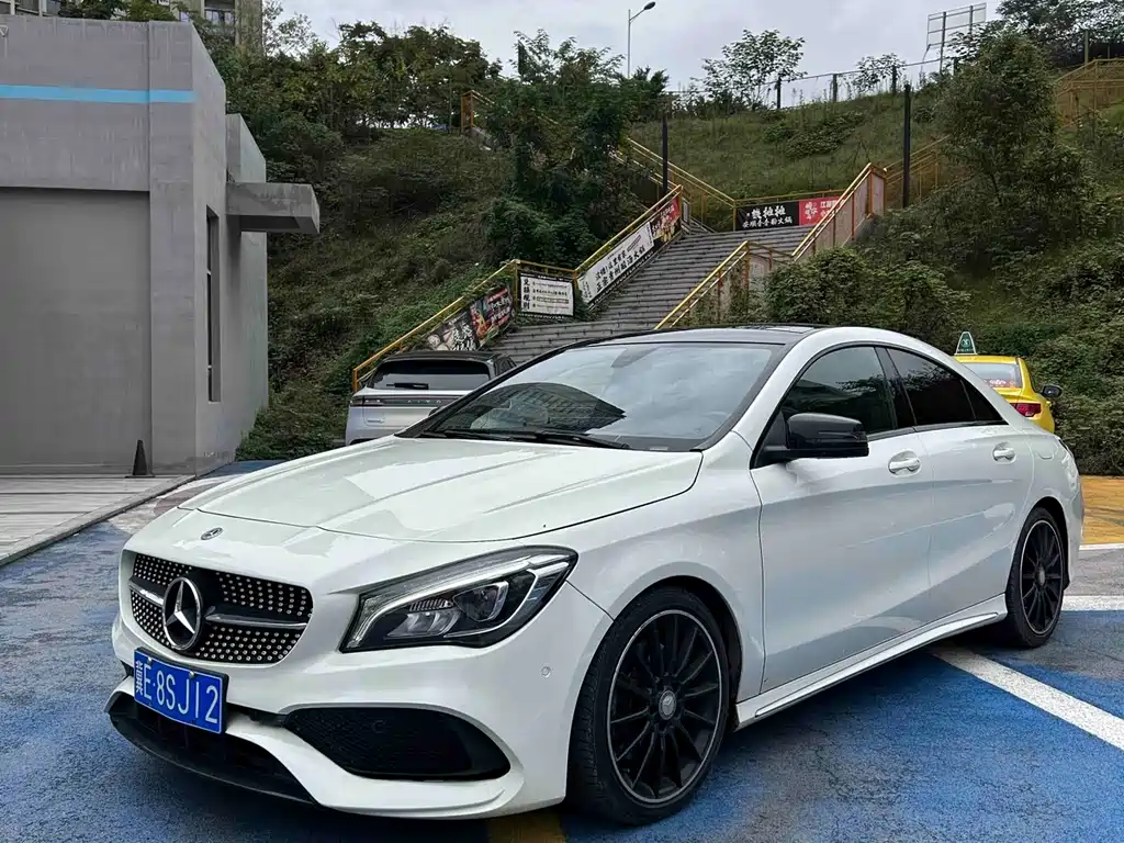 MERCEDES-BENZ CLA